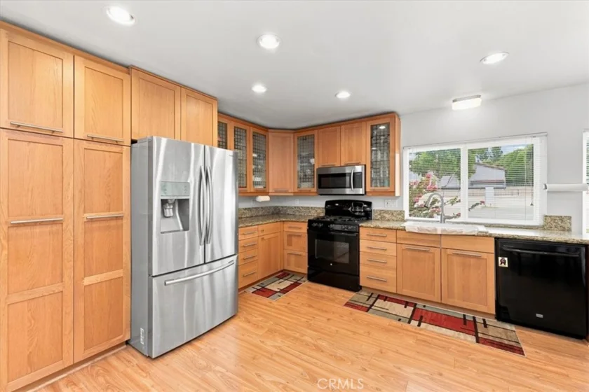 1304 Camelot Drive photo 17