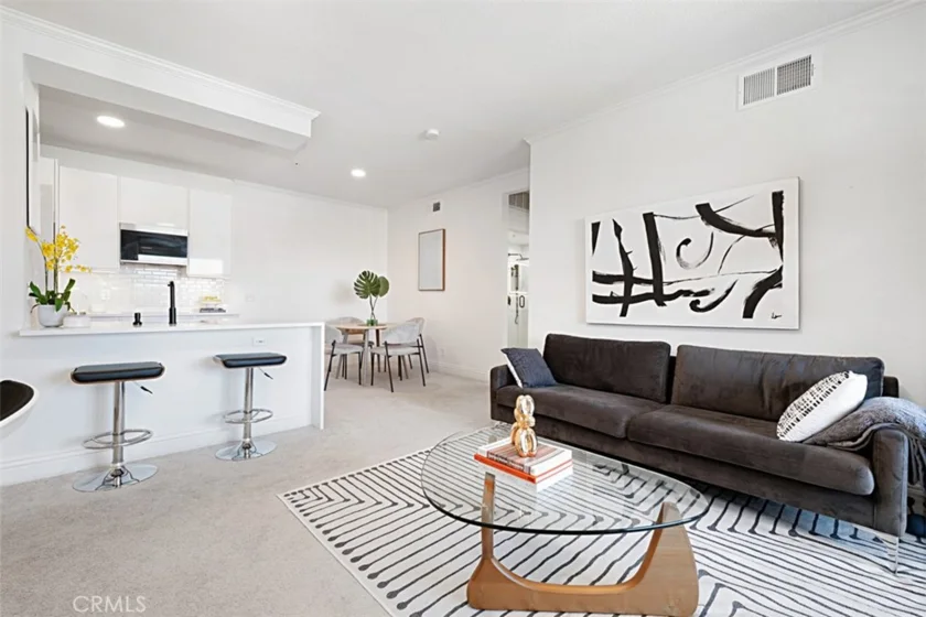 22681 Oakgrove #635 photo 2
