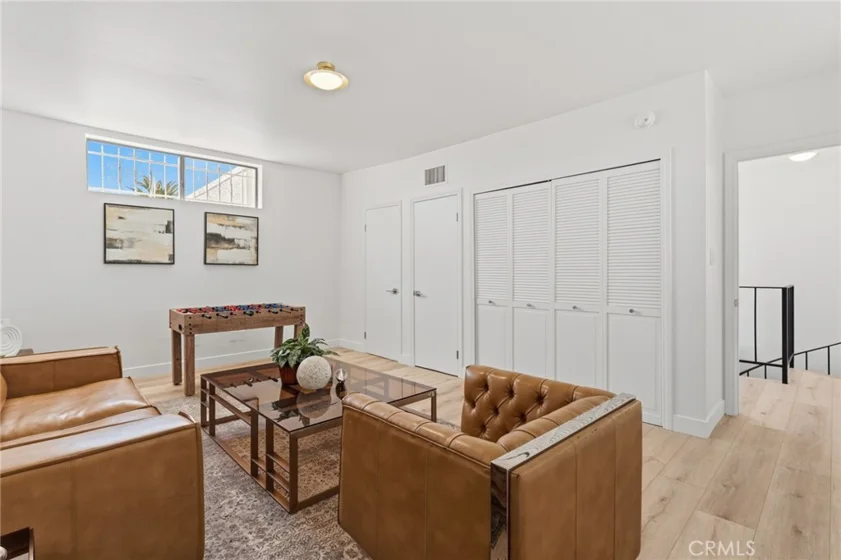 1880 Veteran Avenue #306 photo 16