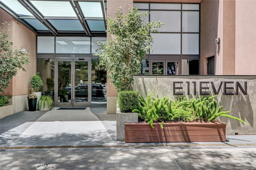 1111 S Grand Avenue #511 photo 20