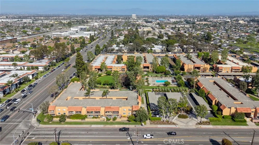 6600 Warner #205 photo 36