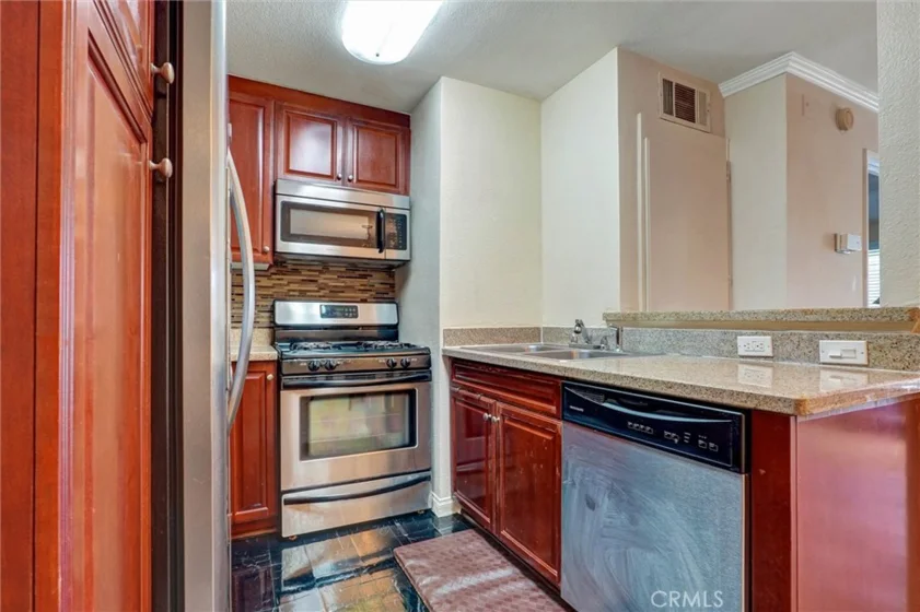 5545 Canoga Avenue #220 photo 3