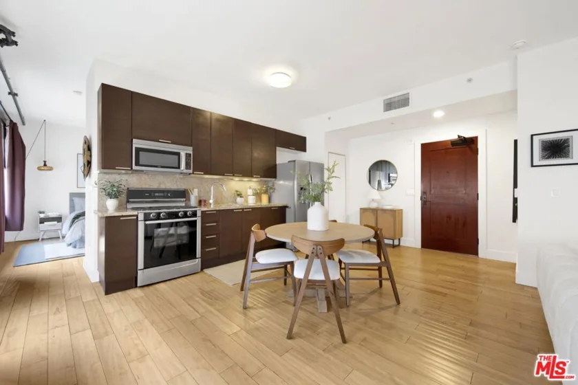 460 S Spring Street #1110 photo 21