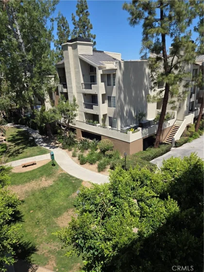 5520 Owensmouth Avenue #313 photo 24