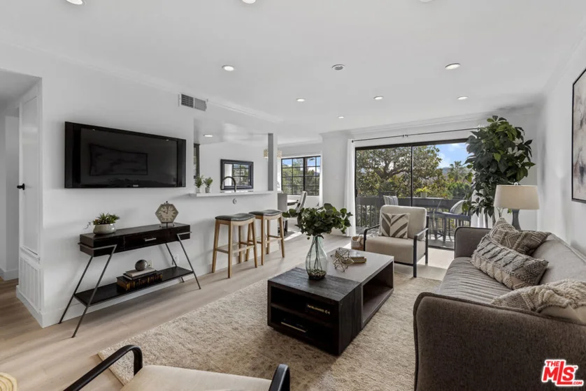 5310 Circle Drive #204 photo 1