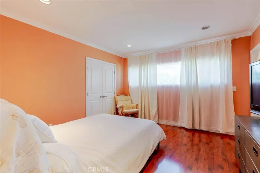 6232 Morse Avenue photo 16
