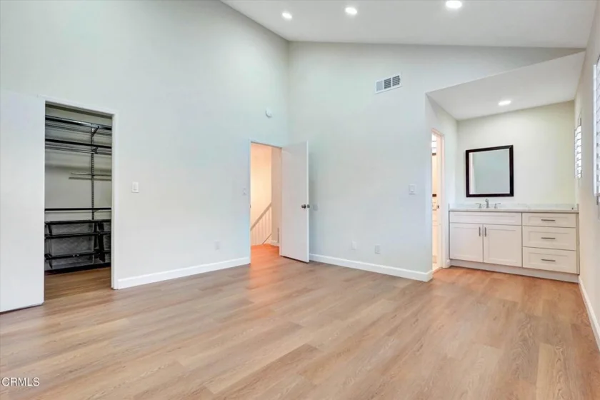21209 Lassen Street #4 photo 15