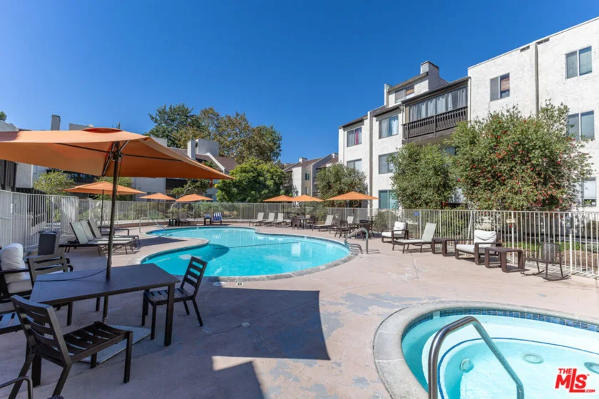 1208 Summertime Lane photo 23