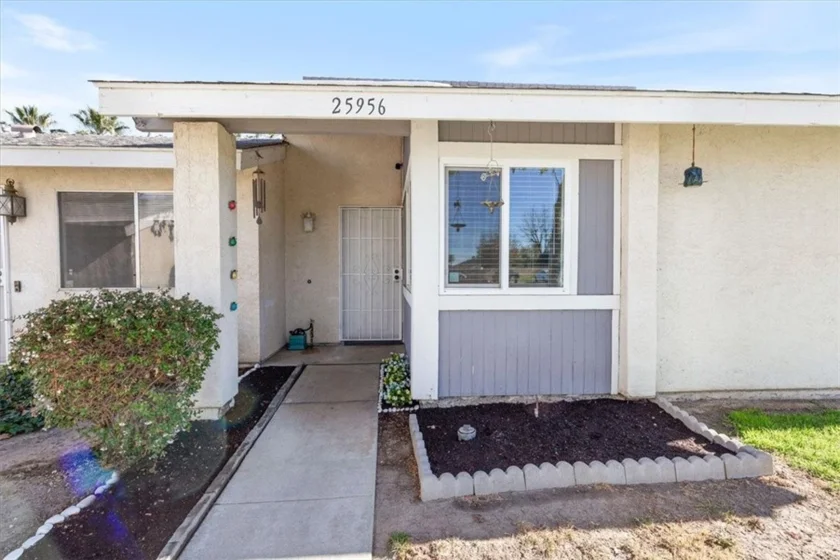25956 Baylor Way photo 1