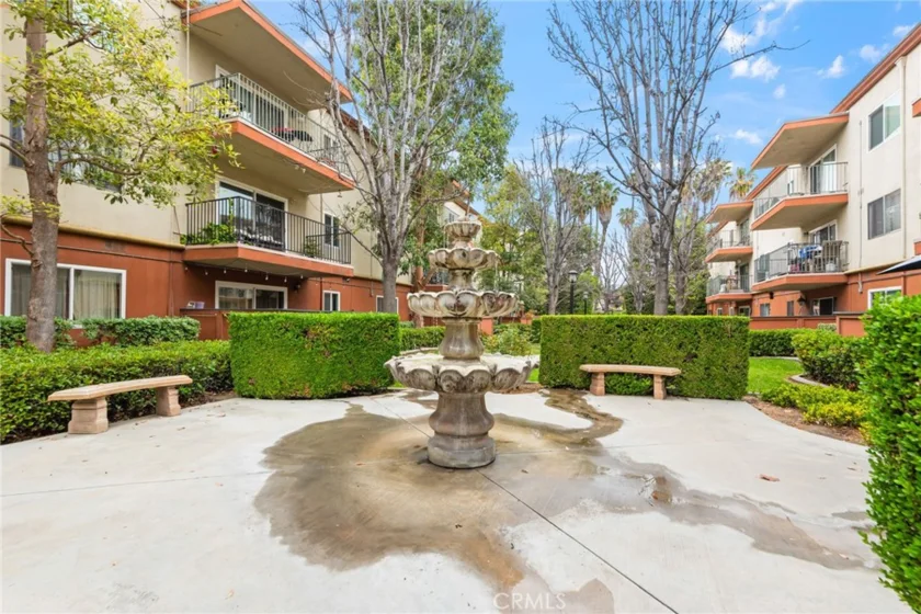 400 N Acacia Avenue #B12 photo 21