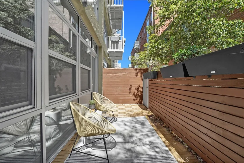 530 S Hewitt Street #146 photo 32