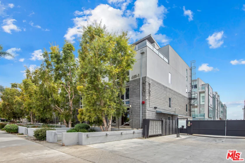 4151 Redwood Avenue #101 photo 1
