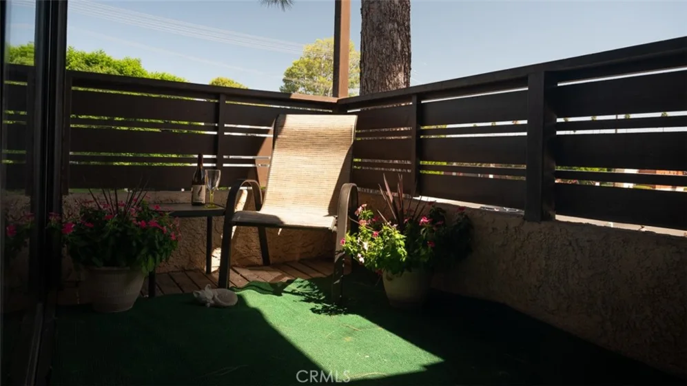 7305 Balboa Boulevard #2 photo 11