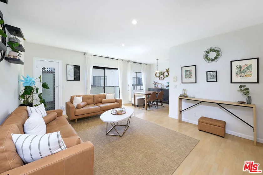 6250 Fulton Avenue #205 photo 1