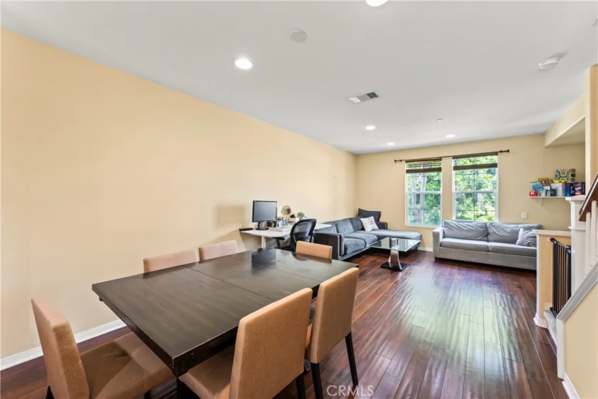1123 Abelia photo 16