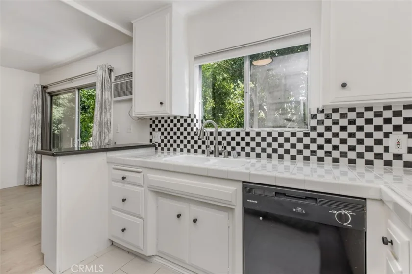 1632 Camden #204 photo 6