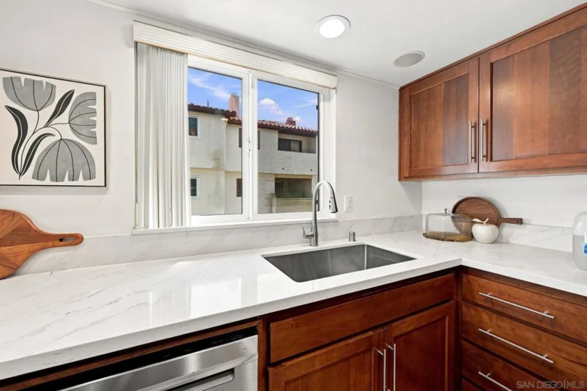 3982 La Jolla Village Drive photo 13