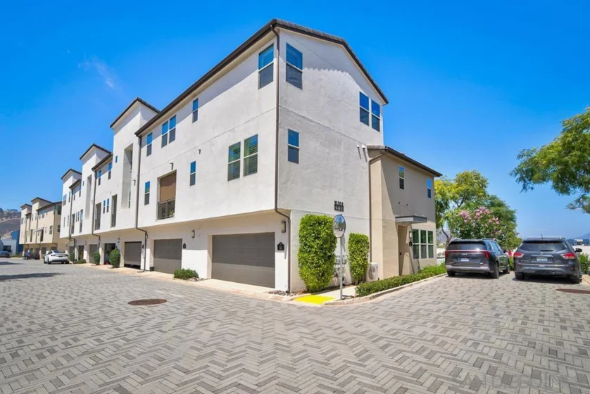 16755 Coyote Bush Drive #50 photo 33