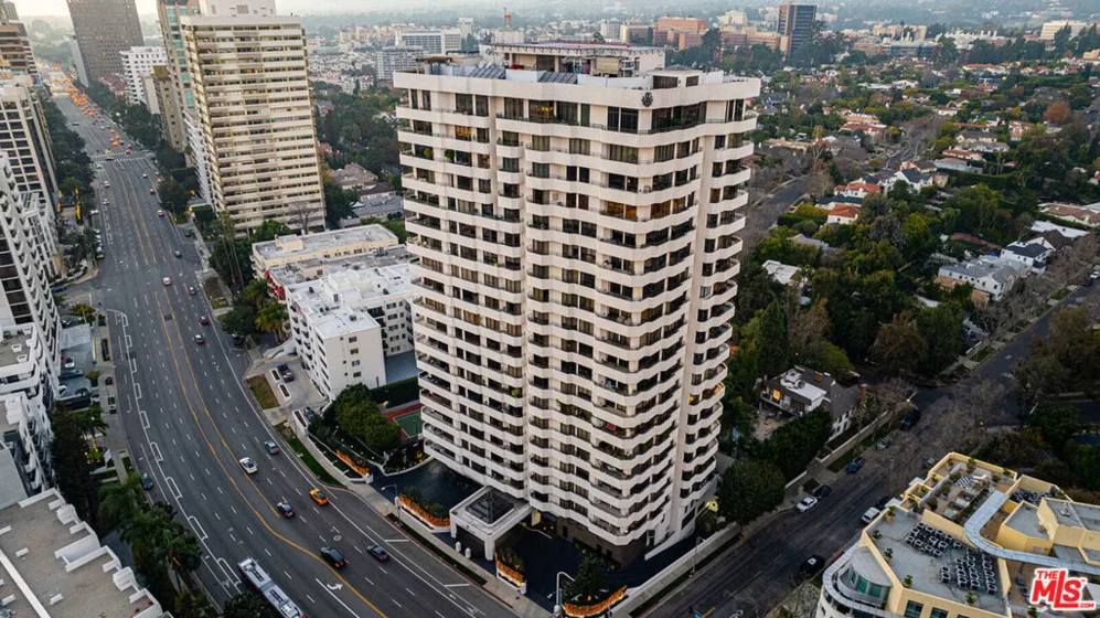 10601 Wilshire Boulevard #902 photo 1