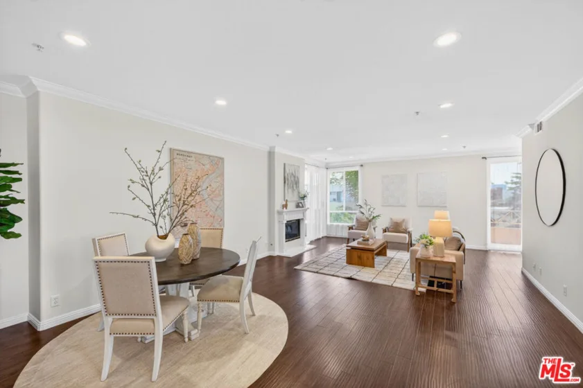 333 Westminster Avenue #402 photo 13