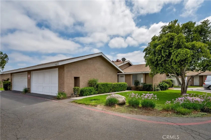 44660 La Paz Road photo 1
