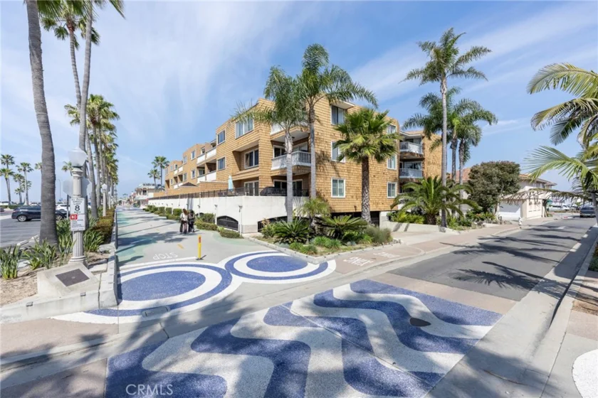 600 E Oceanfront 1d photo 2