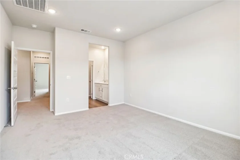 407 Lotus Drive photo 14