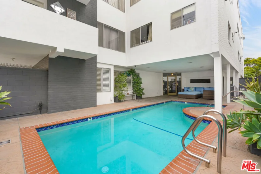 419 N Oakhurst Drive #101 photo 20