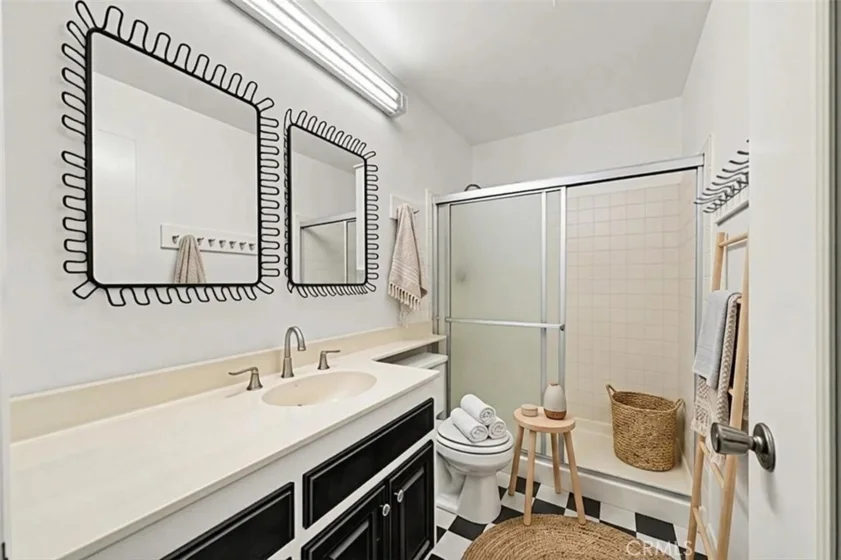 1435 W Cerritos #40 photo 20