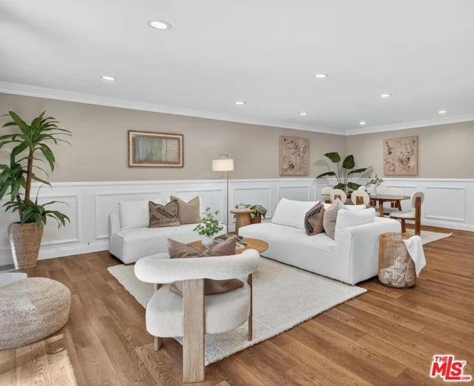 5115 Kester Avenue #14 photo 1