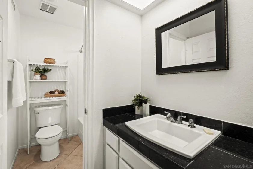 2063 Lakeridge #101 photo 20