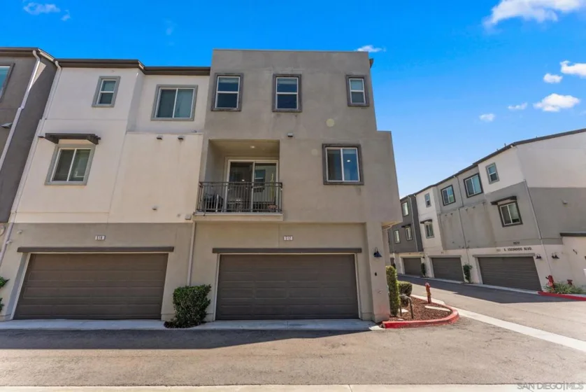 2564 S Escondido Boulevard #512 photo 28