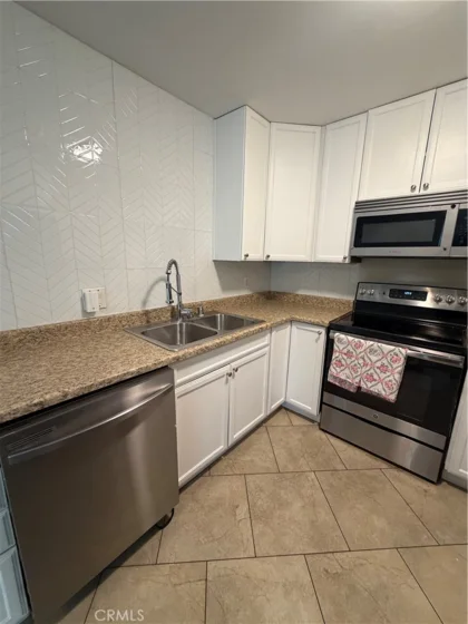 1263 Oakdale photo 4
