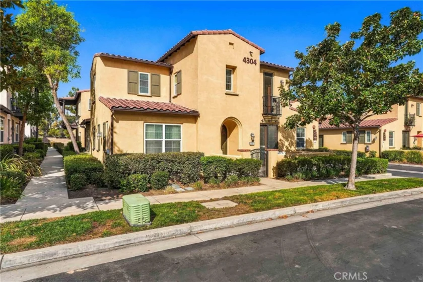 4304 Owens photo 1