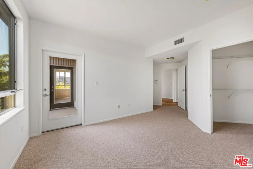 6400 Crescent Parkway #402 photo 23