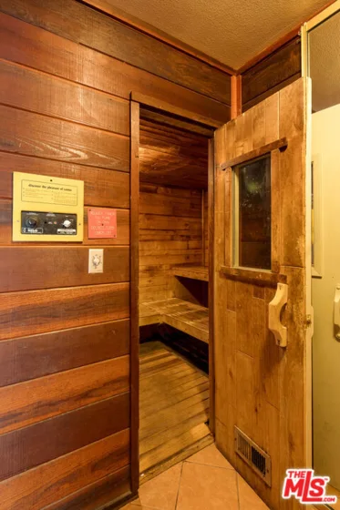320 S Ardmore Avenue #136 photo 9