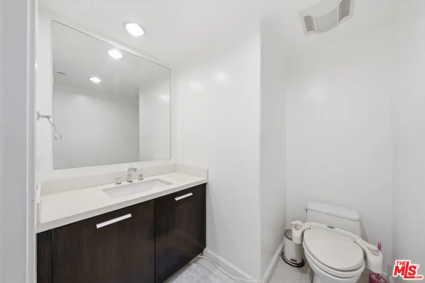 147 N Berendo Street #301 photo 6