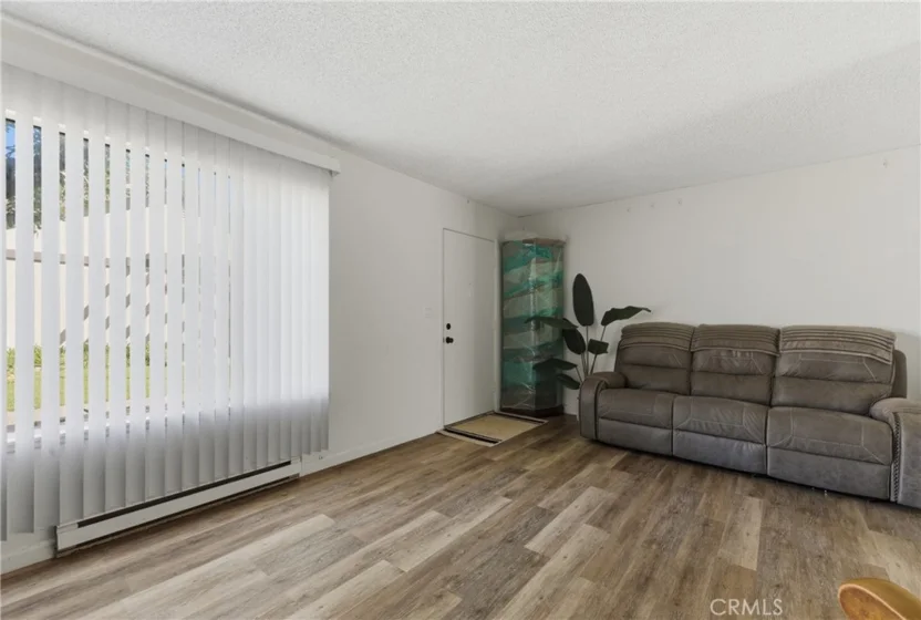 7085 Fulton photo 33