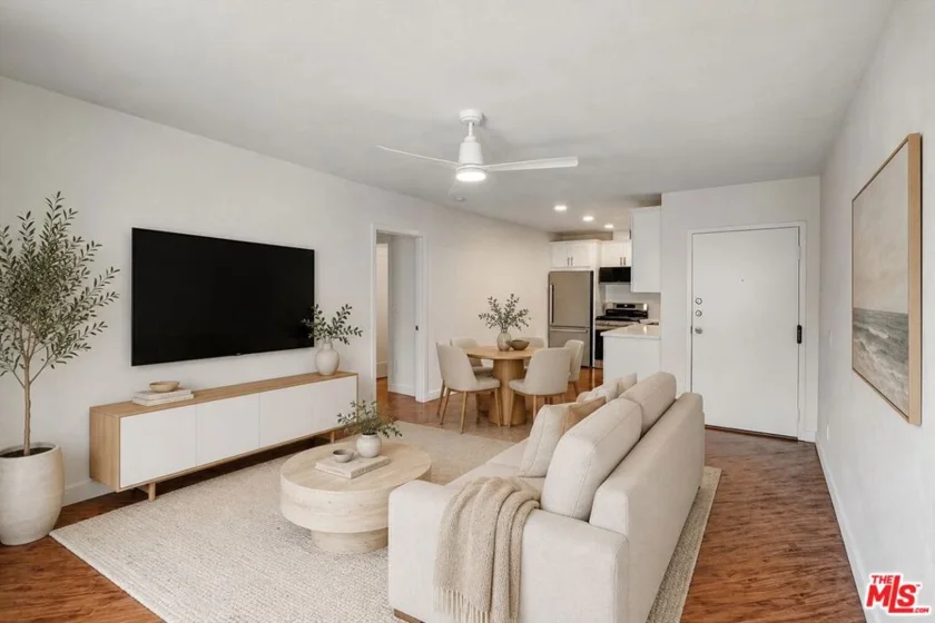 4506 Saugus Avenue #10 photo 1