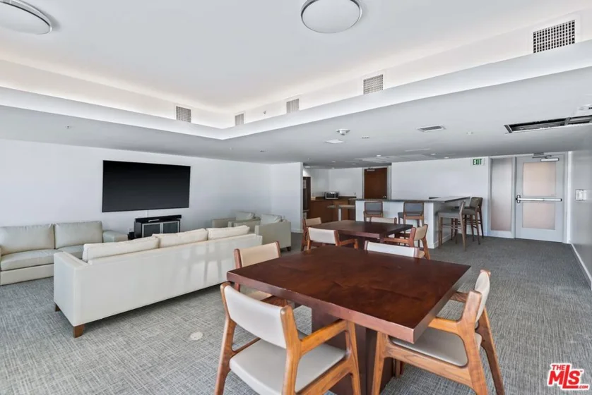 13700 Marina Pointe Drive #630 photo 35