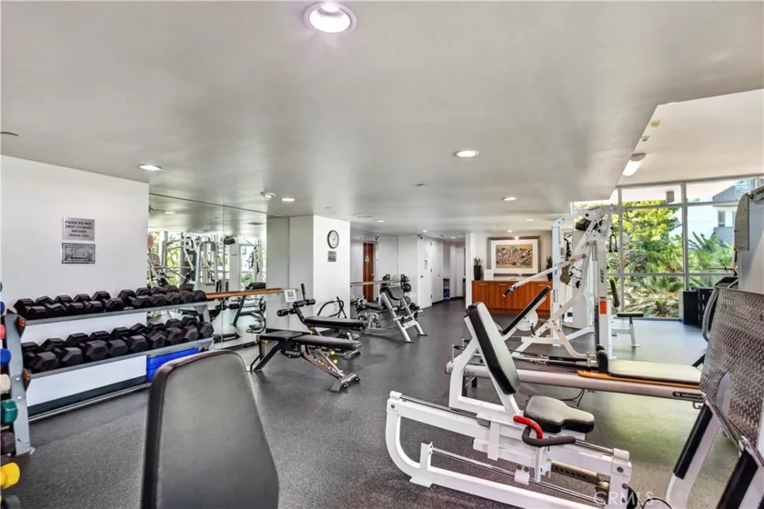 13650 Marina Pointe Drive #609 photo 55