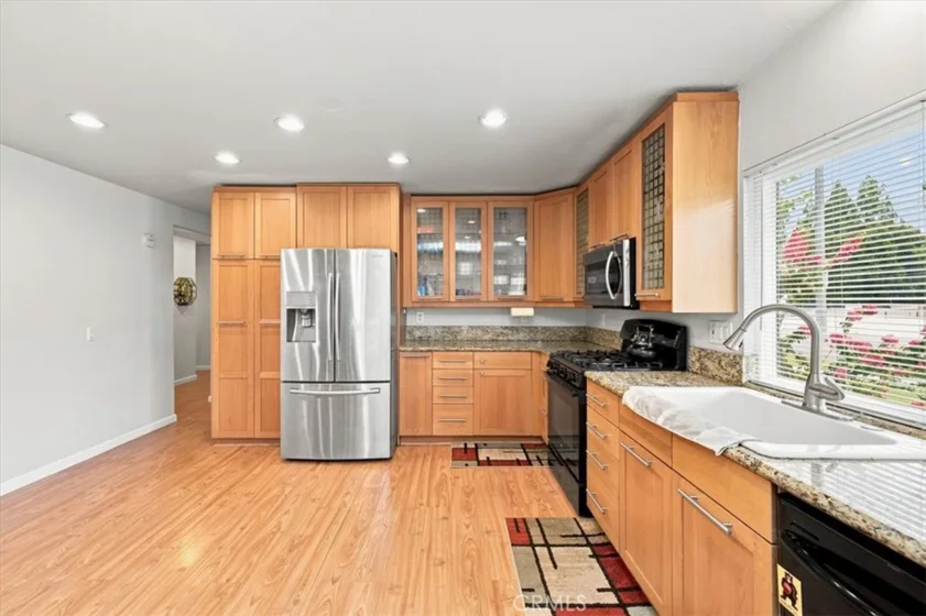 1304 Camelot Drive photo 21