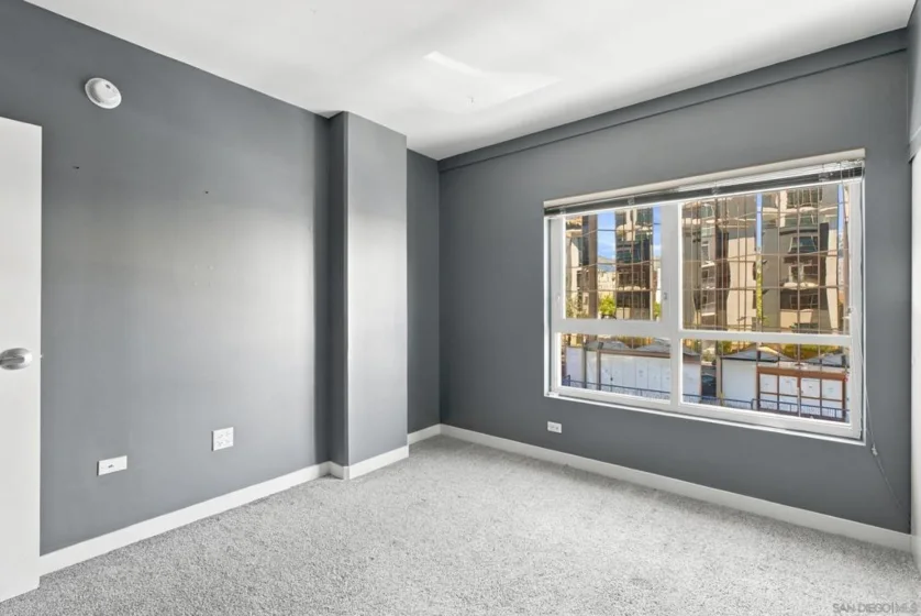 425 W Beech Street #314 photo 17