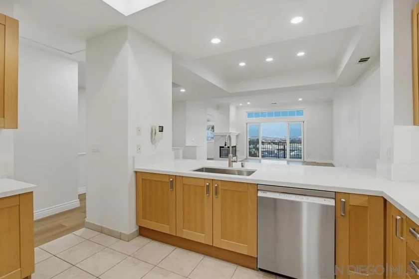 2078 San Diego photo 3