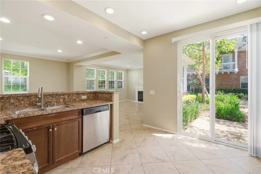 15247 Cambridge Street photo 14
