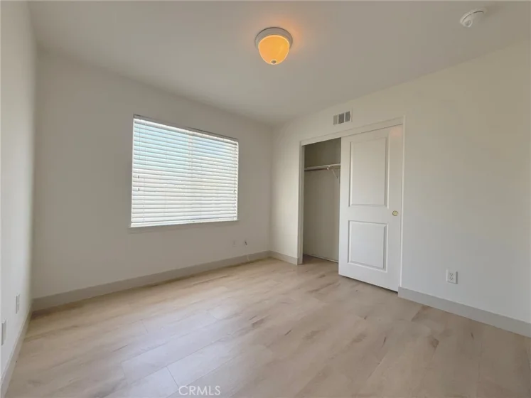 28910 Newport photo 43