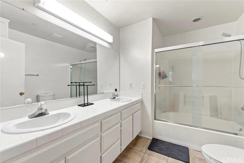 13421 Hubbard St #103 photo 23