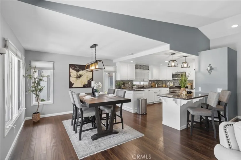 38321 Oaktree photo 3