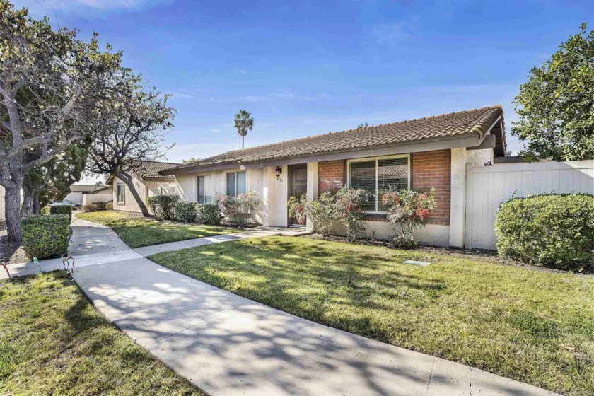 8128 Paradise Valley Court photo 1