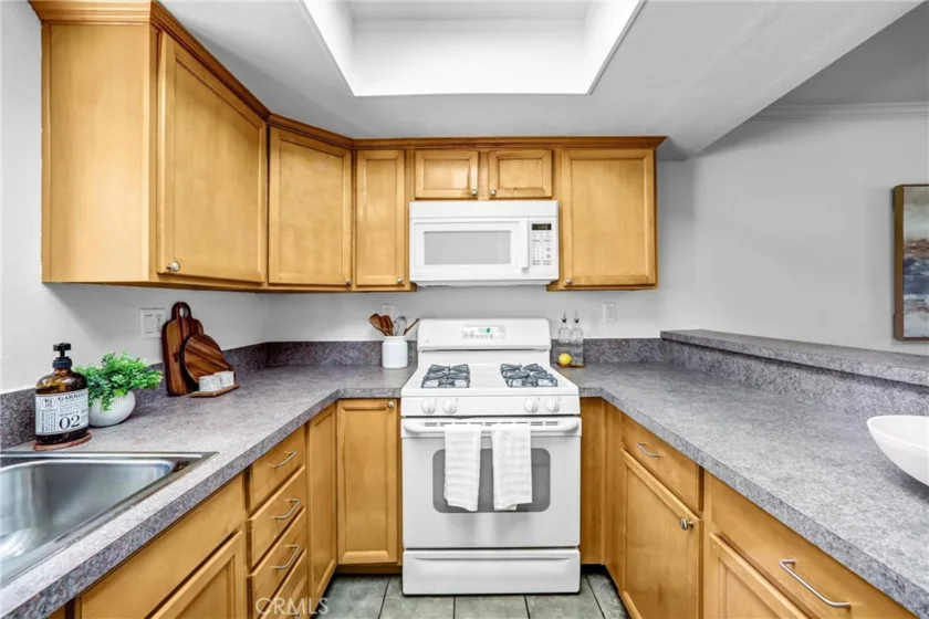 430 N Holliston #104 photo 16